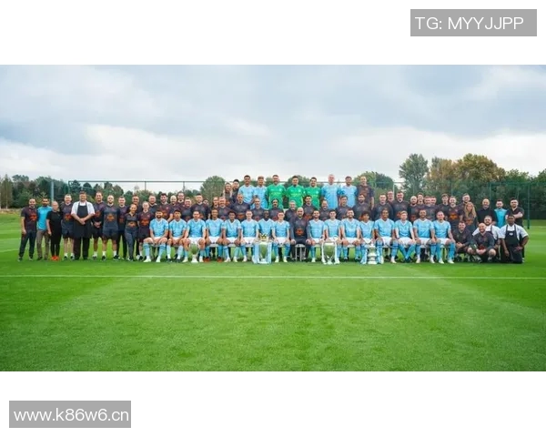 英超球队合影拍摄仪式与球员阵容展示习惯