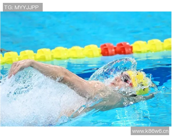 仰泳运动基本知识与技巧解析，了解仰泳的起源、规则及训练方法